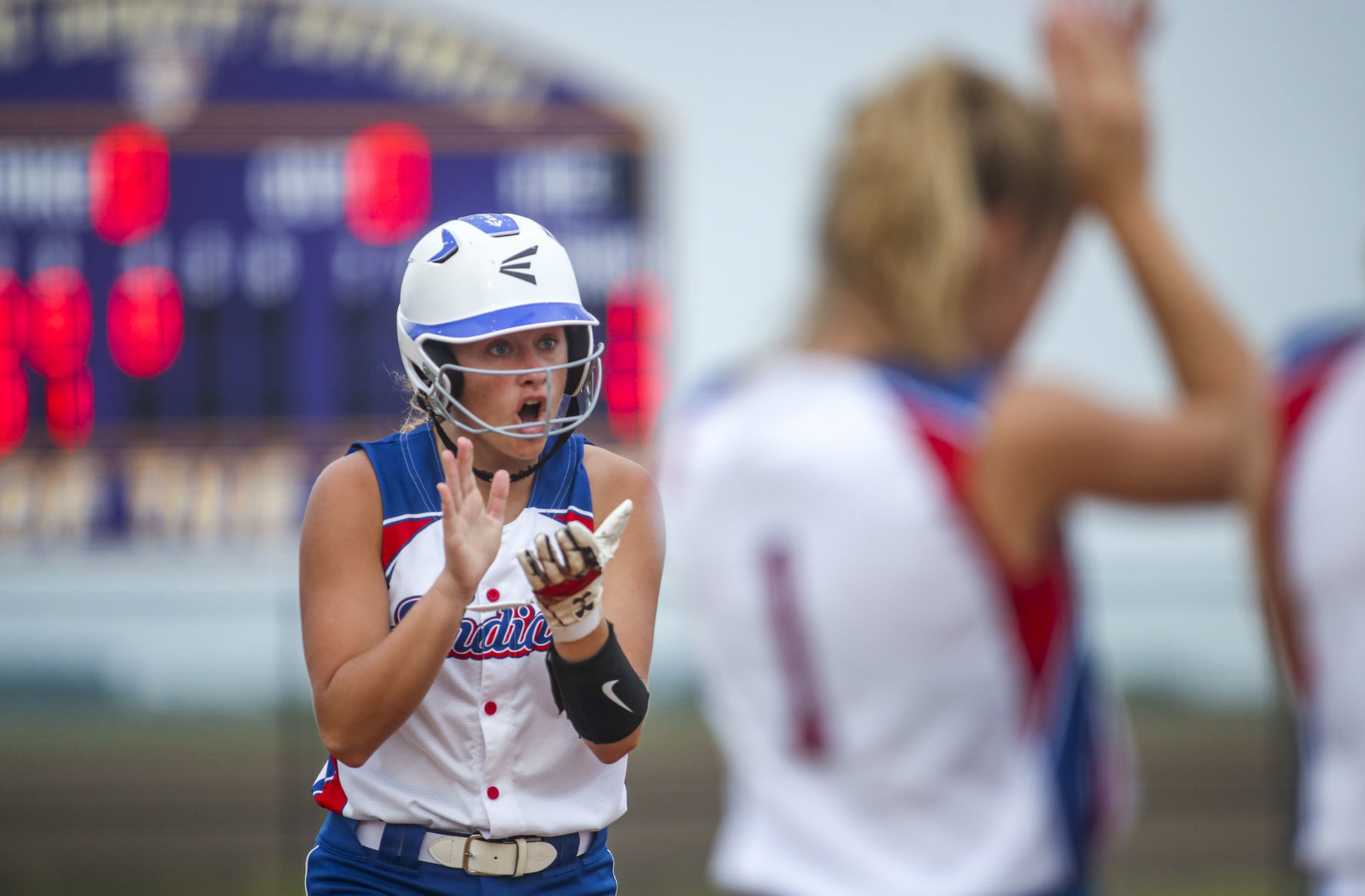 061819-qct-spt-dewitt-softball-004